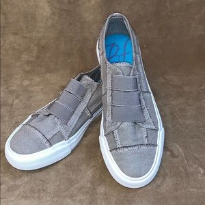 NWOT Blowfish Sneakers
